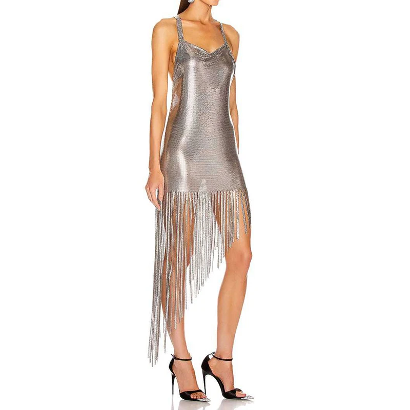 Блестящее мини-платье с кисточками и блестками перекрещивающимися лямками