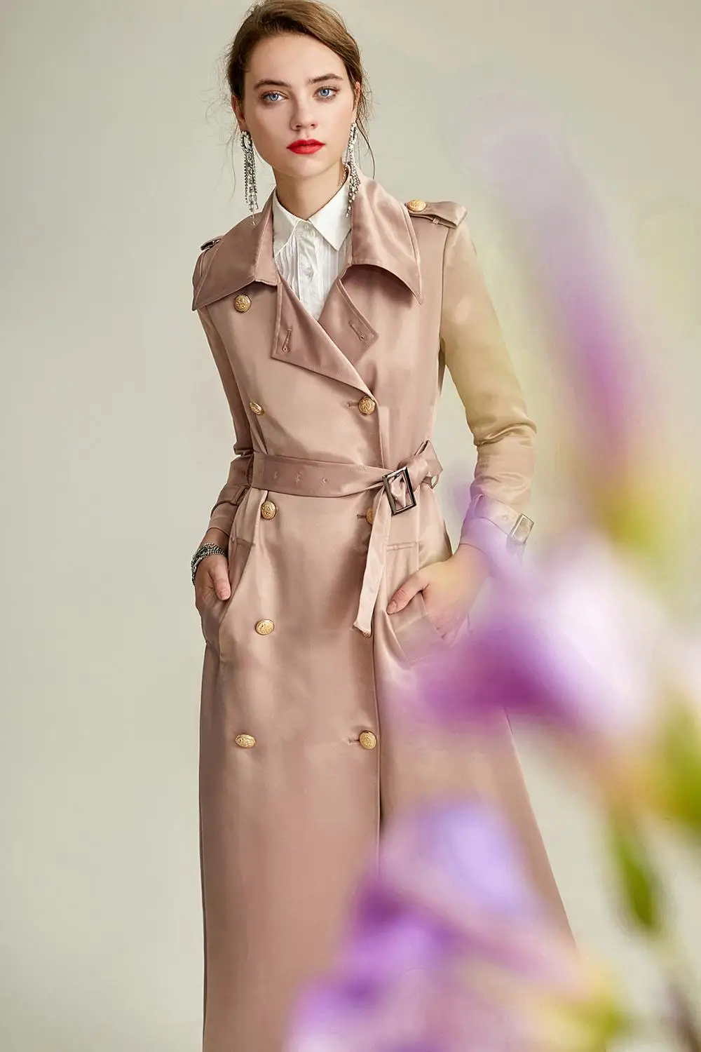 2019 Autumn New Bright Satin Double-breasted Lapel Coat High-end Commuter Temperament Women Trench C1847 | Женская одежда