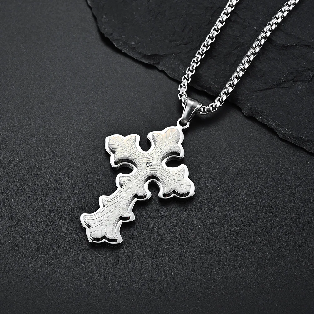 

European and American Gothic domineering men's large titanium steel cross necklace Christian simple trendsetter Pendant