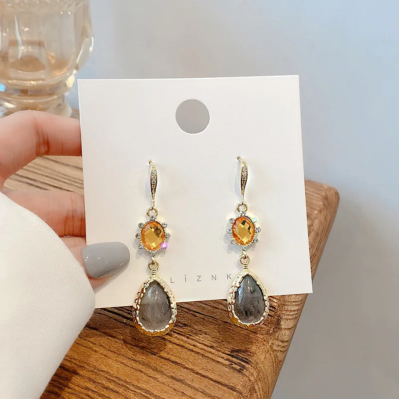 

2020 New Arrival Vintage Retro Yellow Crystal Long Dangle Earrings For Women Fashion Water Drop Pendant Jewelry