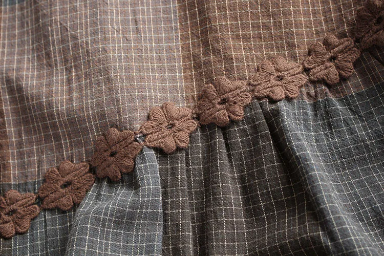 

8331 New autumn Women Dress Japan Style Literary Plaid Turndown Collar Long Sleeve Loose cotton and linen Midi Dresses Women