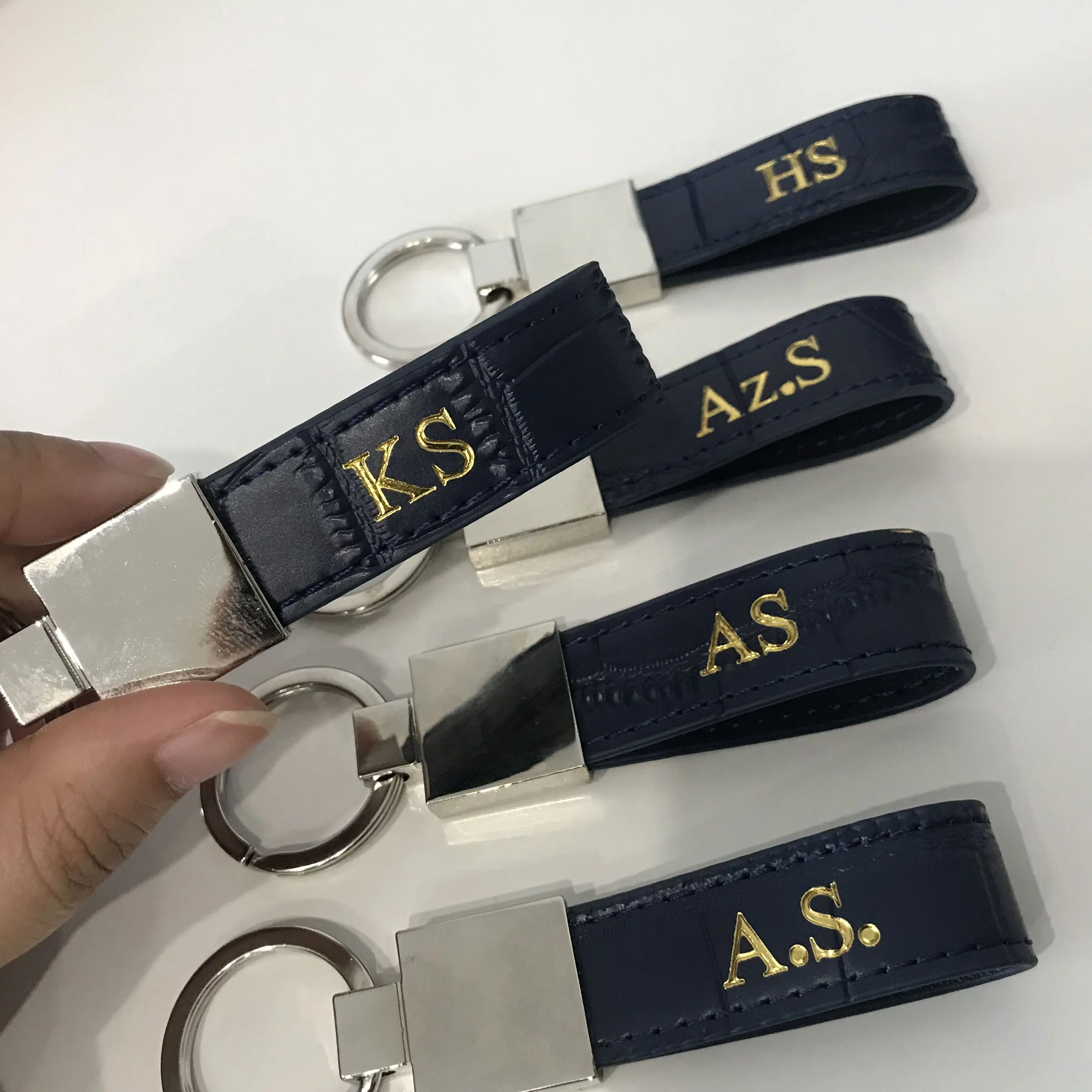Customized Initial Letters Leather Keychain For Women Men Car Key Crocodile Pattern Key Holder High Grade Keychain Key ring