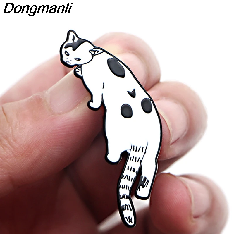

O368 Junji Ito And Cat Uzumaki Metal Amazing Enamel Pin Brooch Creative Cartoon Denim Coat Lapel Badge Jewelry Gift
