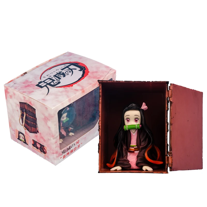 

Аниме Статуэтка демон Slayer Kamado Nezuko In Tanjirou деревянная коробка Q версия Фигурки ПВХ куклы украшения подарок игрушки Модель 9 см
