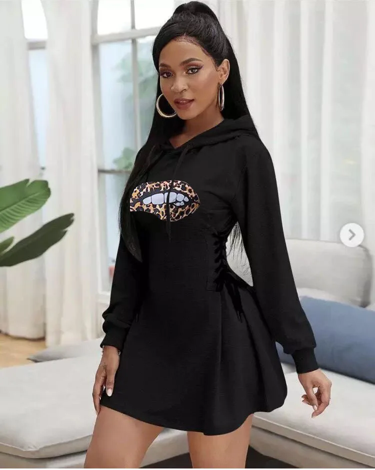 Женское платье-футляр с капюшоном и принтом губ повседневное мини-платье |