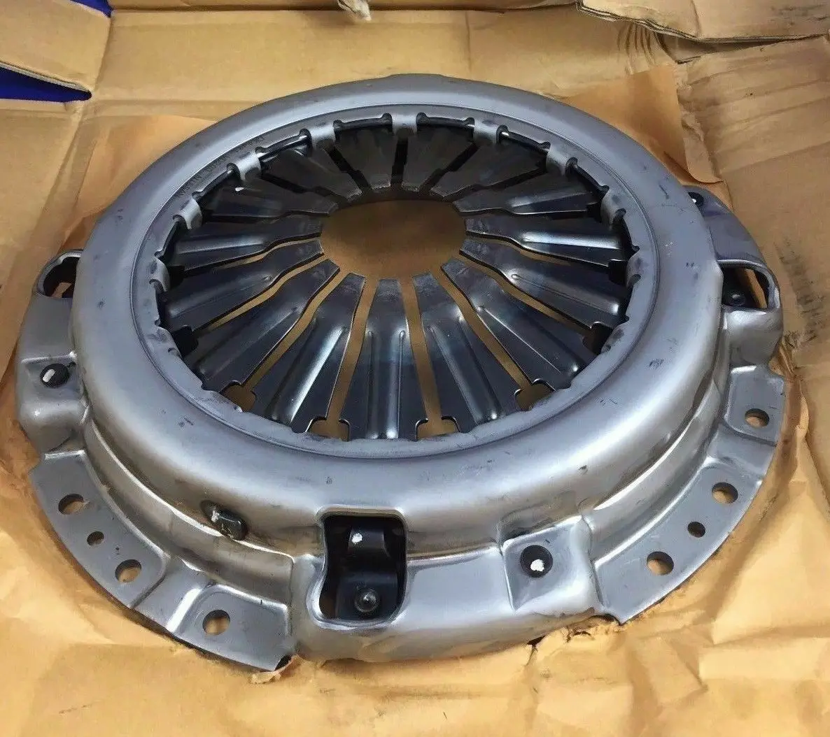 

Clutch Cover Pressure Plate For Nissan Patrol Y61 3.0 DTI Diesel 1997 1998 1999 2000 2001 2002 2003 2004 2005 2006 2007 2008-