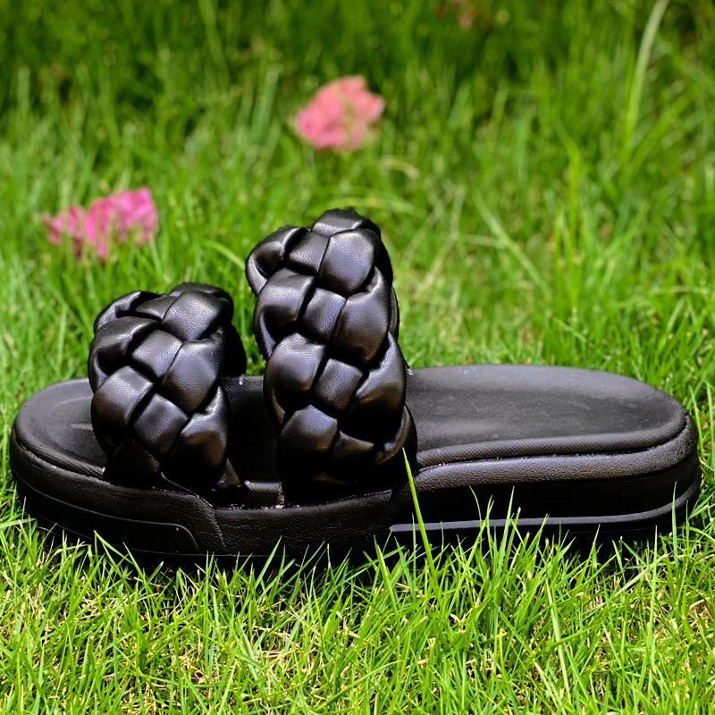 

Ladies Fashion Leather Woven Slippers Black Platform Wedge Heel Platform Shoes Outdoor Beach Sexy Ladies Casual Sandals 2021