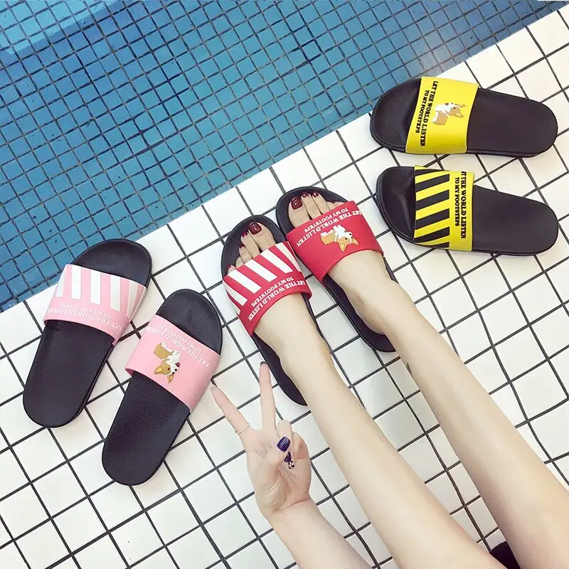Летние женские шлепанцы с героями мультфильмов пляжные домашние тапочки