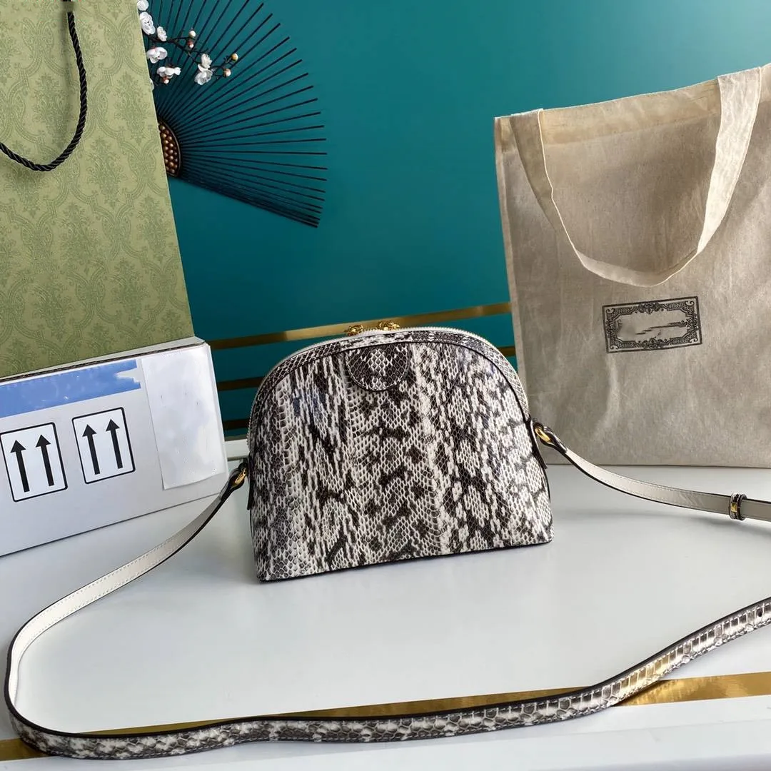 

Сумка на плечо женская из натуральной кожи под кожу крокодила