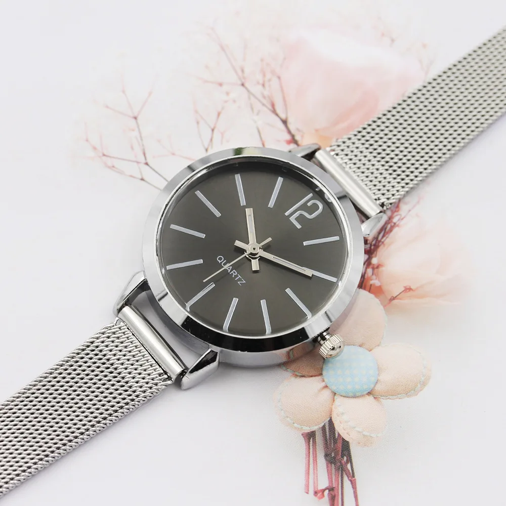 

2020 Fashion Casual Watches Women Classic Quartz Stainless Steel Wrist Watch Bracelet Clock Gift Black White Dial Case relogio