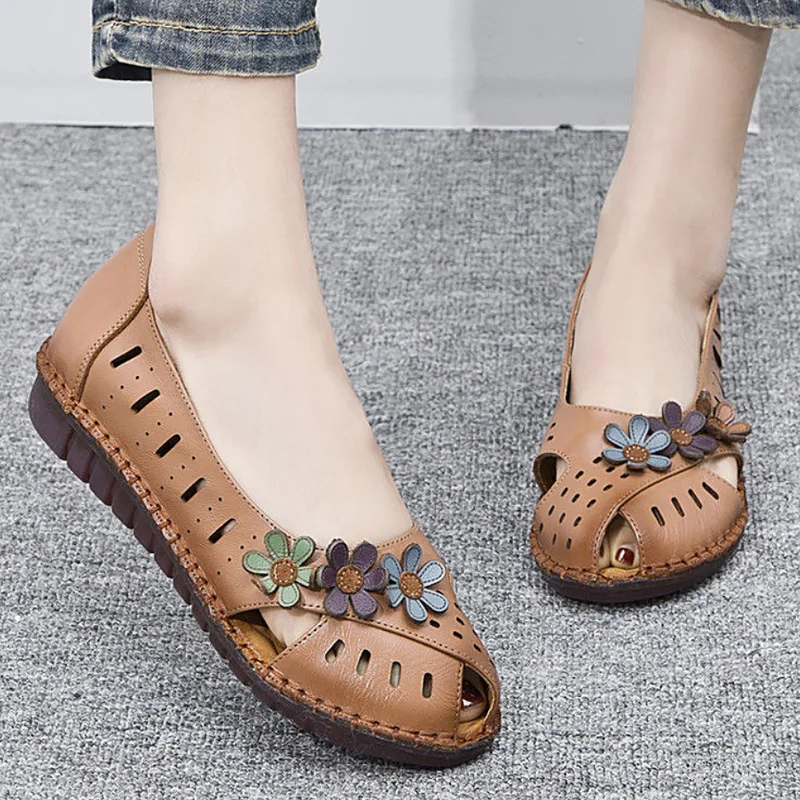 Женские лоферы из натуральной кожи на плоской подошве фиолетовые с вырезами