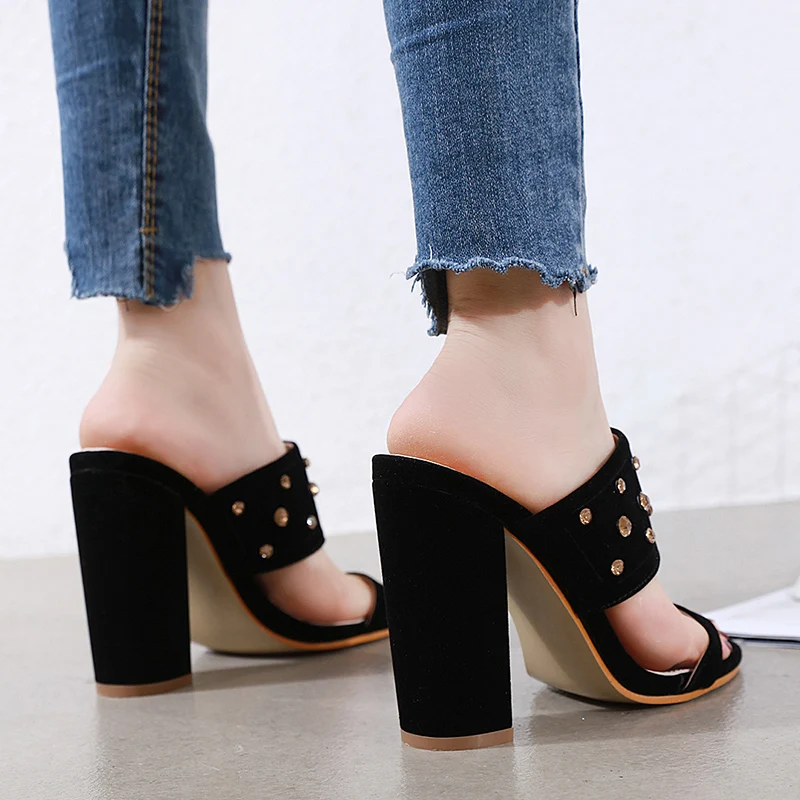 

Women's Shoes