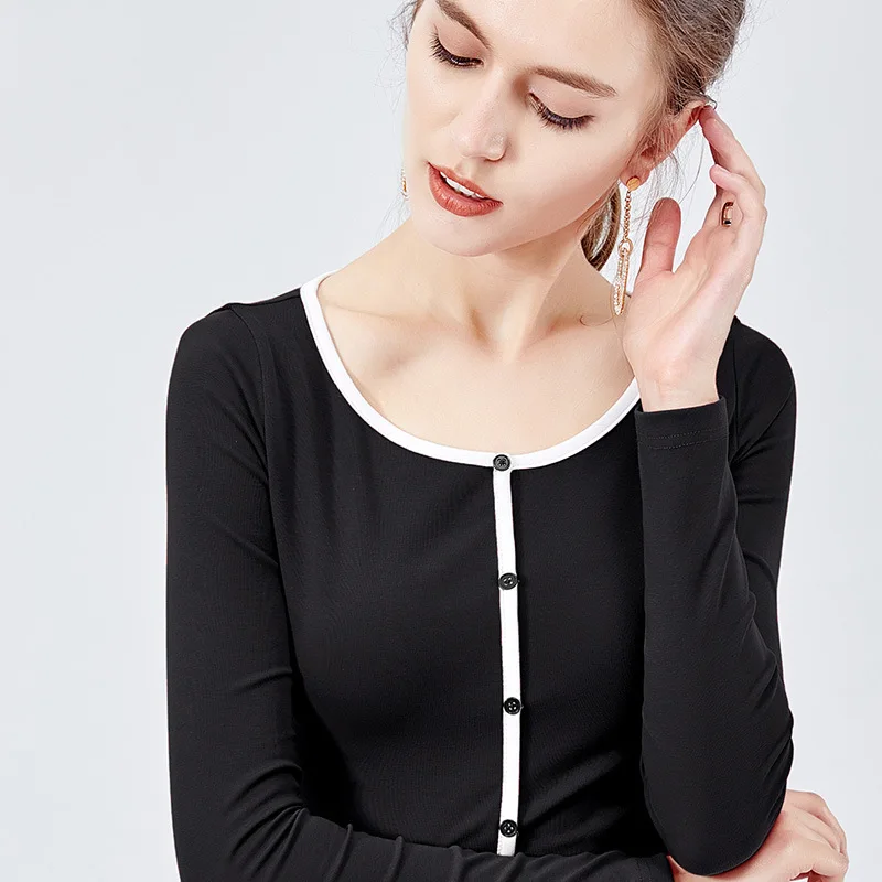 

Round neck bottom coat for women in autumn and winter with long sleeve European small shirt French style color matching top