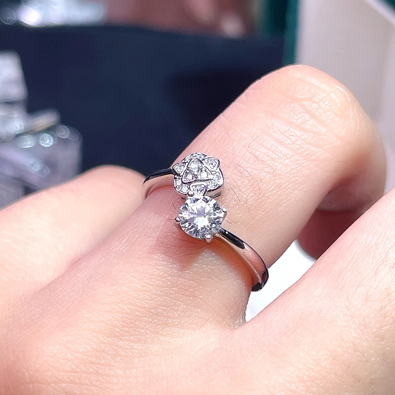 

D VVS1 0.5ct moissanite Beautiful thread ring, 925 Sterling Silver Diamond ring. Special promotion