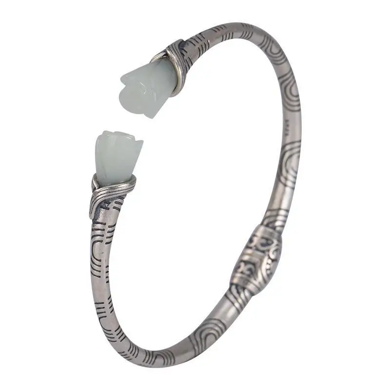 

Новый инкрустированный натуральный белый халцедон, браслет в китайском стиле ретро, дизайн в стиле магнолии, маленький размер, женские брен...