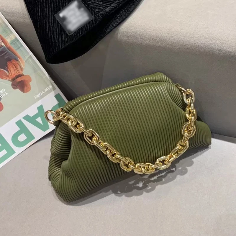 TWOTWINSTYLE Casual Fold Bag For Women Patchwork Metal Chain Hit Color Fashionable Cloud Bag Female New Accessories 2021 Tide