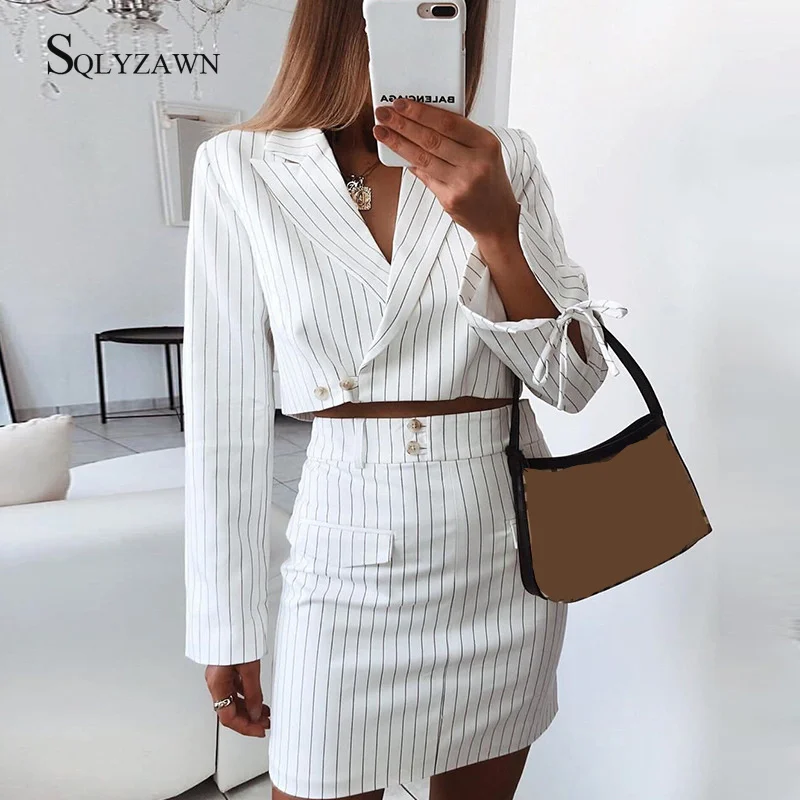 Женский комплект из двух предметов элегантный облегающий топ с поясом и юбка