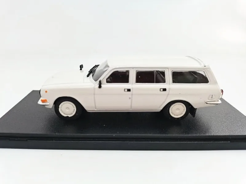 Модель автомобиля из белого сплава 1:43 24-12 | Игрушки и хобби