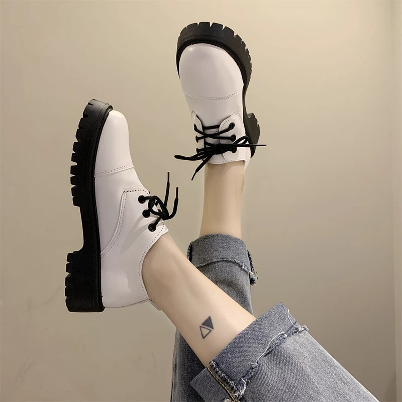 

Black White PU Leather Oxford Shoes For Women 2021 Spring Casual Loafers Comfortable Platform Lace Up Derby Shoes Woman Flats