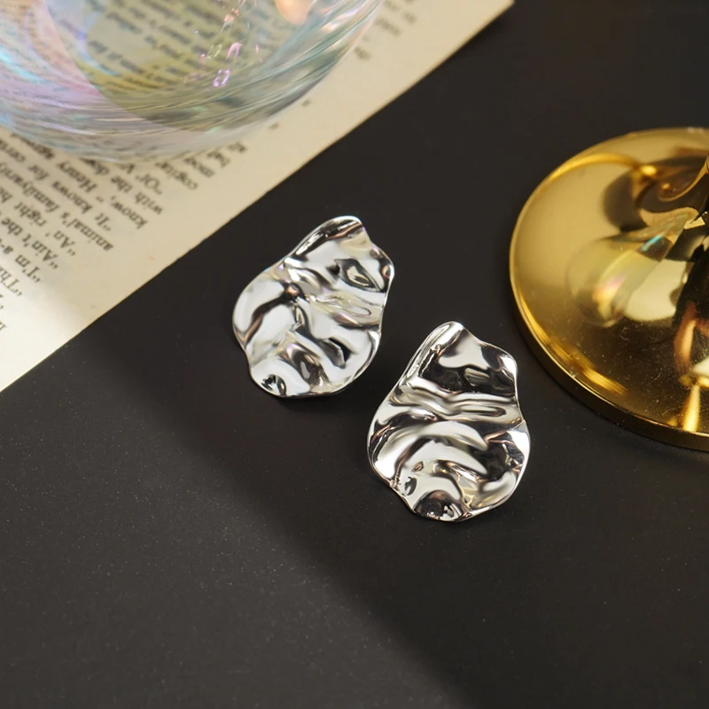 

7Rings Minimalist Classic Modern Designs Earrings with Water Wave Texture for Women for Party and Wedding