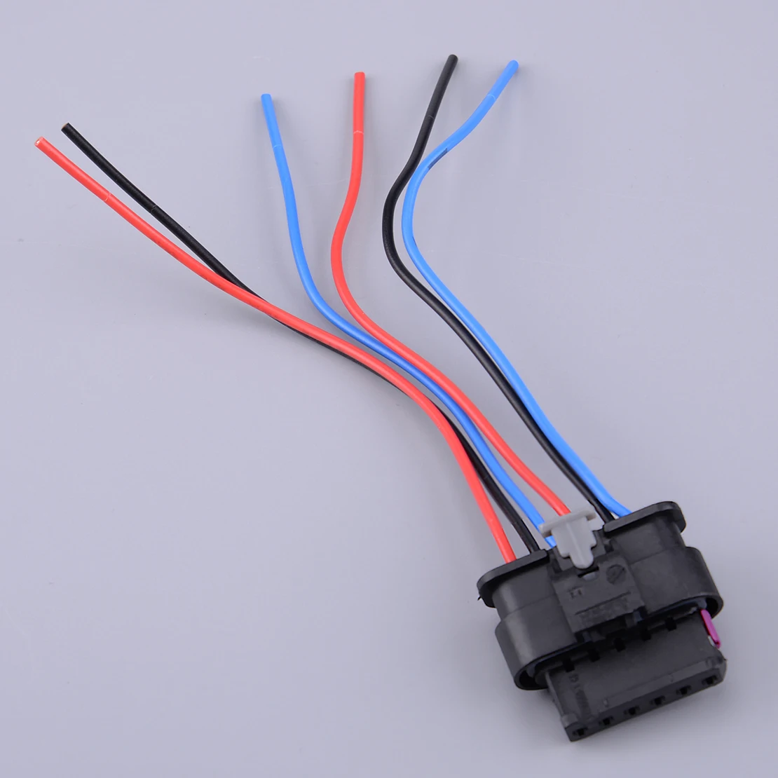 

63217313043 63217313044 Car Tail Light Plug Plastic Fit for BMW 320i 328d 328i 335i xDrive Sedan ActiveHybrid 3 M3