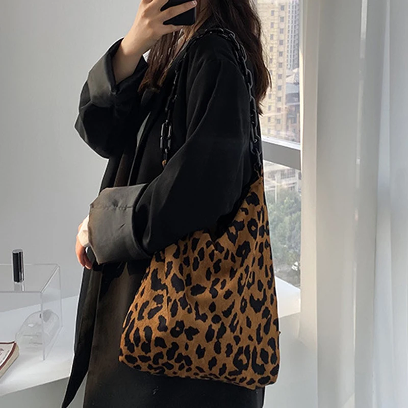 

Fashion Leopard Print Crossbody Bag Women Corduroy Soft Casual Shoulder Messenger Bag 2021 Chain Female Handbag