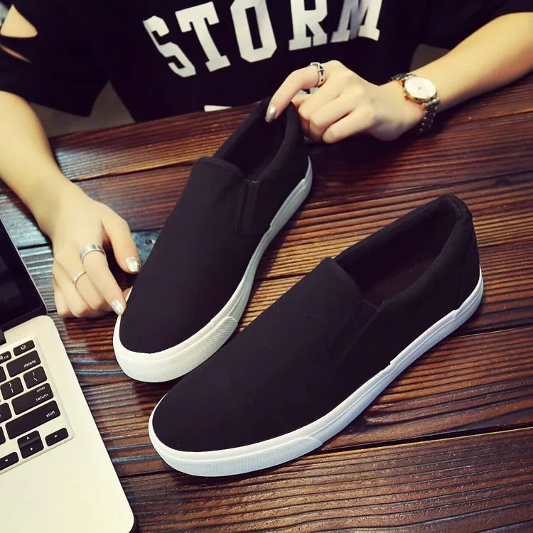 

Men Canvas Cloth Casual Shoes Solid Color Simple Style Male Yellow Sneakers Slip on Moccasins Lazy Flat Heel