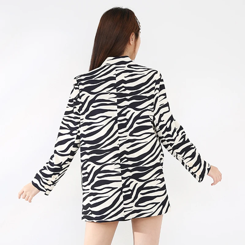 

Zebra Women White Pattern Big Size Blazer New Lapel Long Sleeve Loose Fit Jacket Fashion Spring Autumn 2021 1DB32100