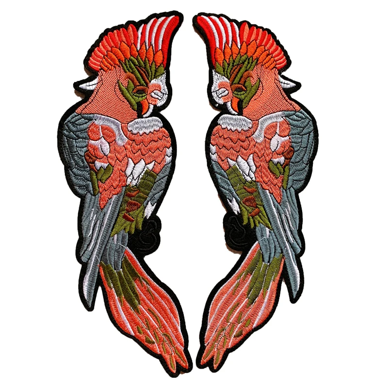 

Wholesale patches Badges Cartoon animal Parrot Embroidery patch Clothing Accessories Sewing Supplies iron on badges