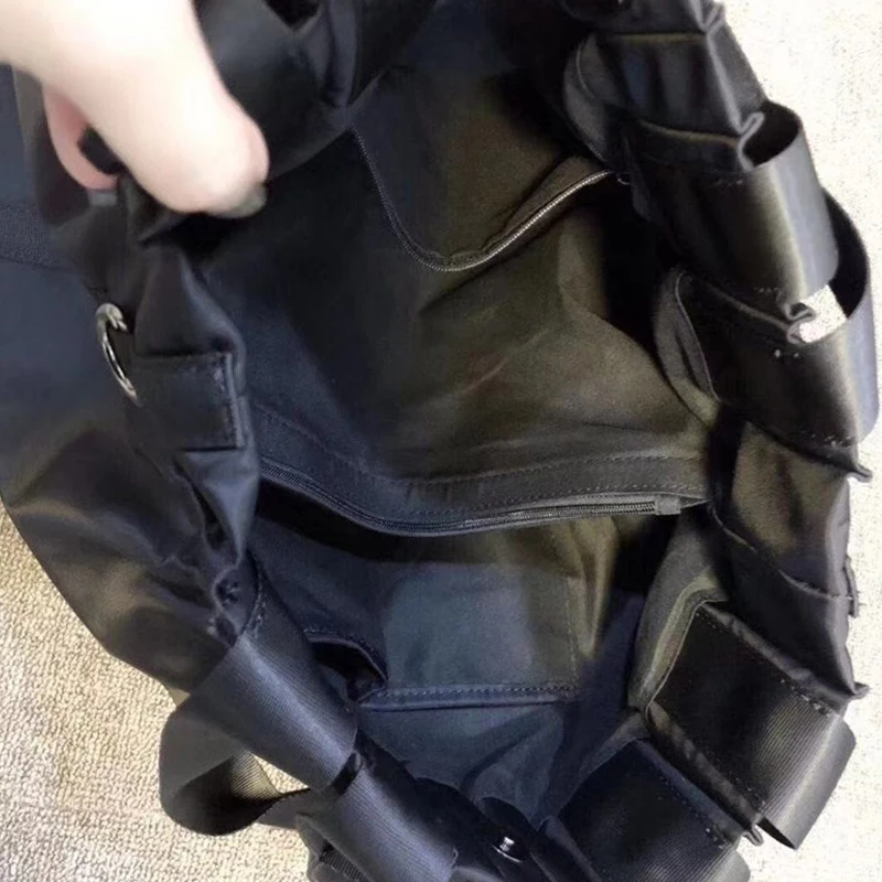 Женская сумка на шнурке дизайнерская плиссированная через плечо с пряжкой