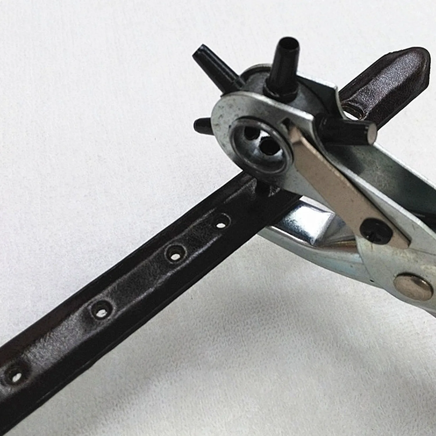 Дырокол для кожи сверхпрочный вращающийся ручной 6 размеров щипцы ремней