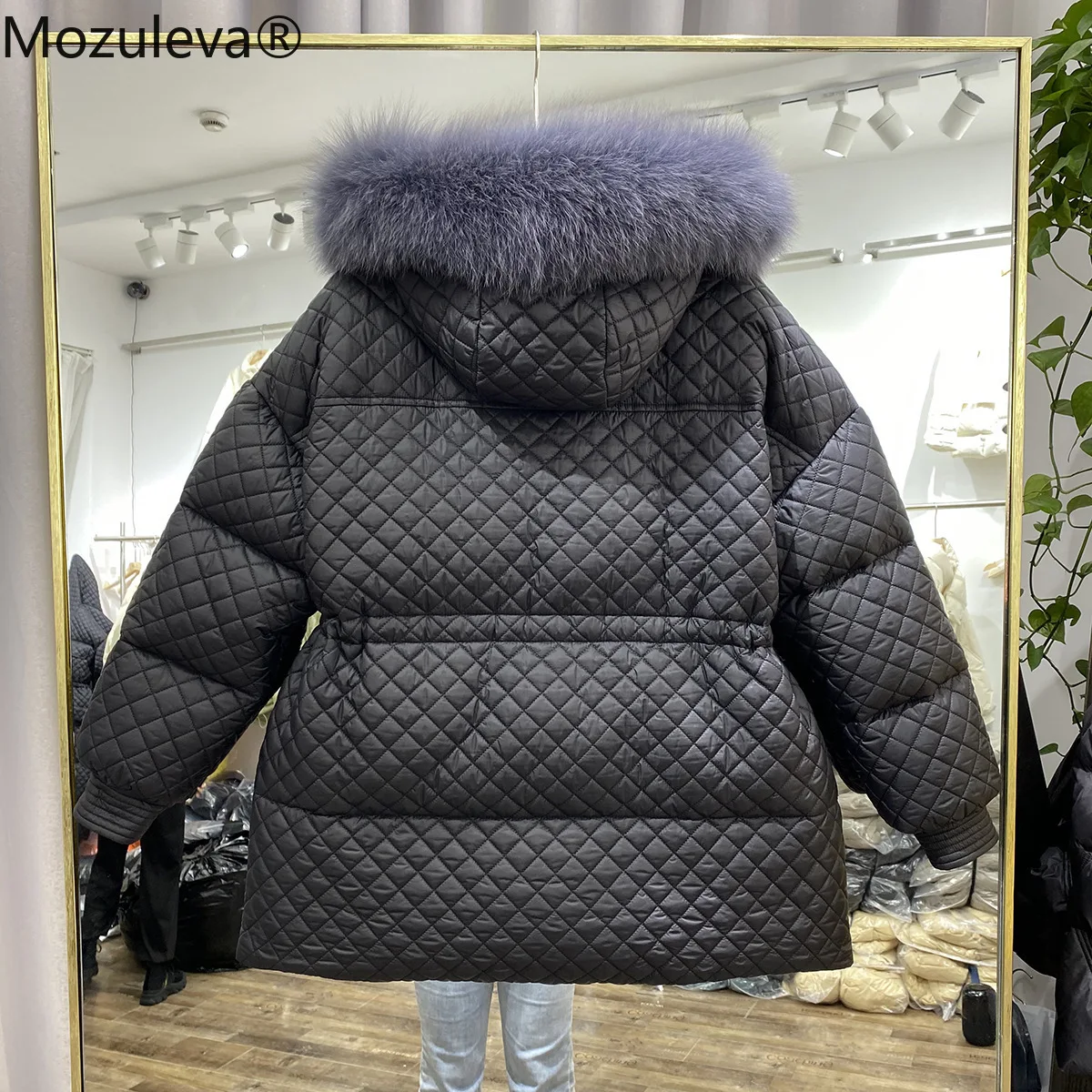 Пуховик женский короткий зимний свободного покроя с ромбовидным узором | Женская