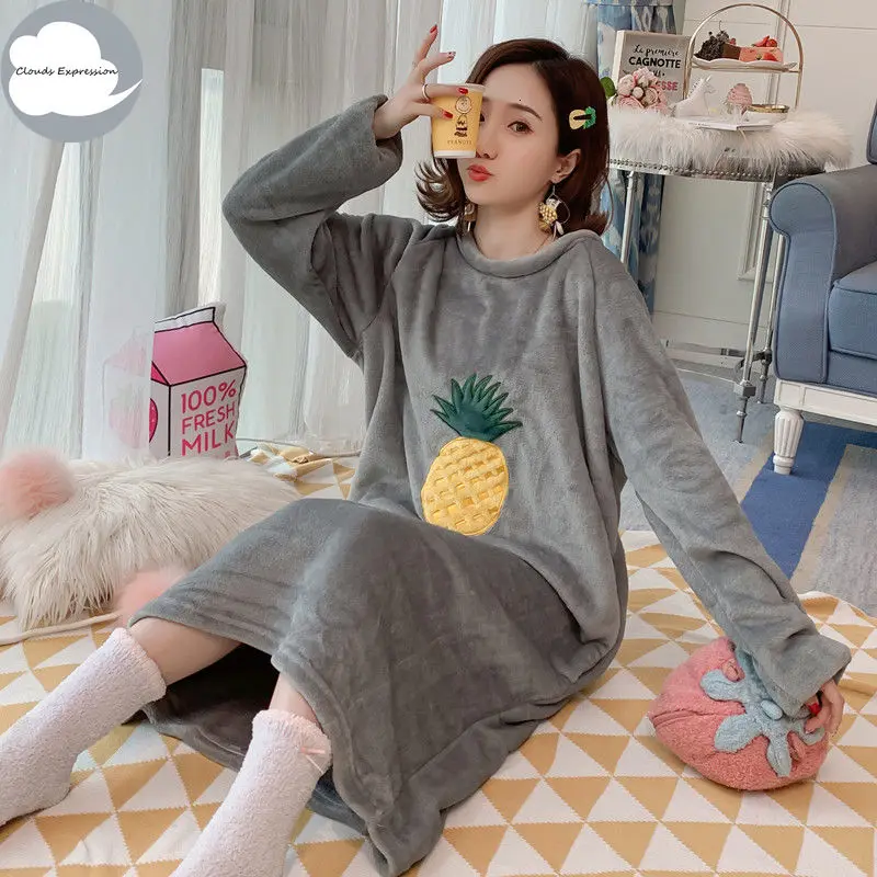 Зимняя женская теплая пижама с длинными рукавами Коралловая бархатная ночная