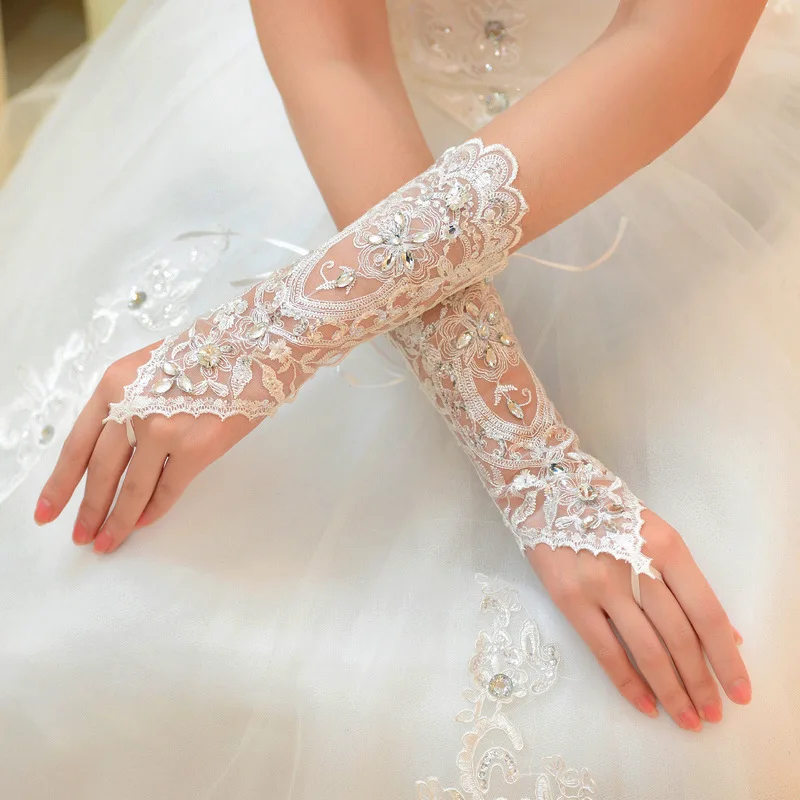 1 Pair White/Red/Beige Bridal Gloves Elegant Short Paragraph Rhinestone White Lace Glove Beautiful Wedding Accessories