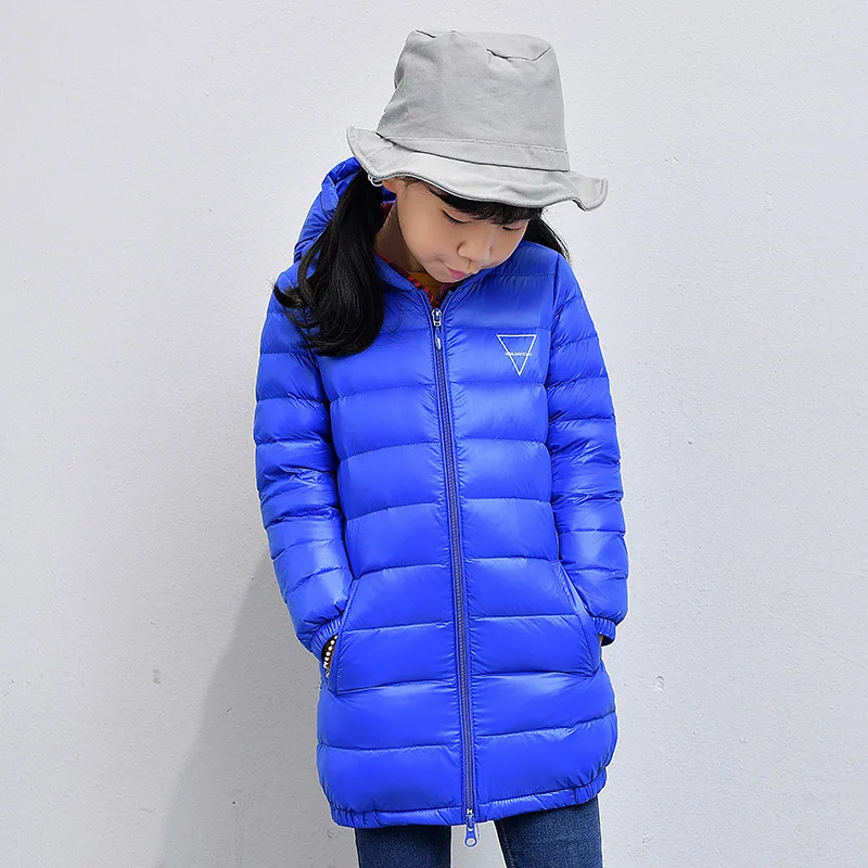 2021 г. Осенние Теплые Длинные модельные куртки для девочек Детская однотонная