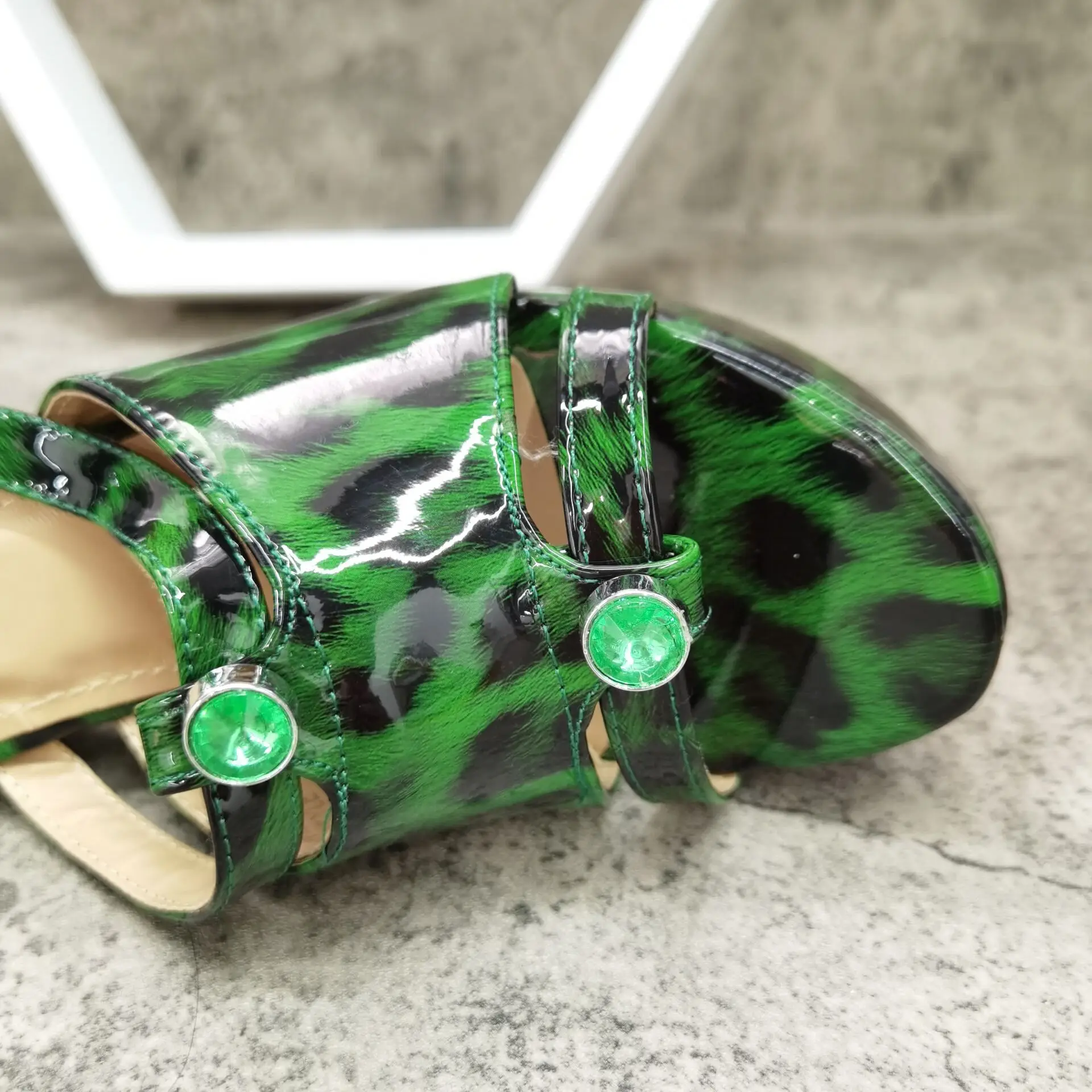 Новое поступление летние туфли на высоком каблуке в итальянском стиле женские