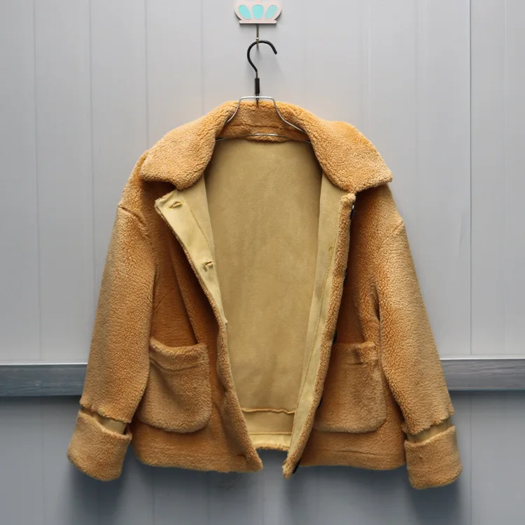 Женская короткая куртка из искусственной овечьей шерсти большие размеры