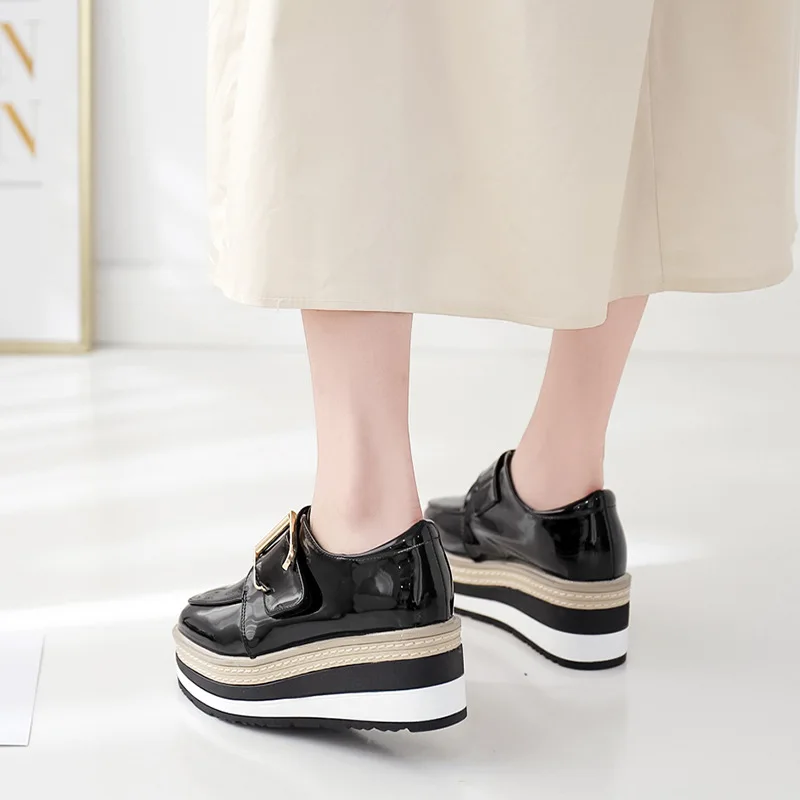 

Shallow Mouth Shoes Woman Flats Clogs Platform Casual Female Sneakers Round Toe Modis Buckle Slip-on Dress Creepers 2020 New