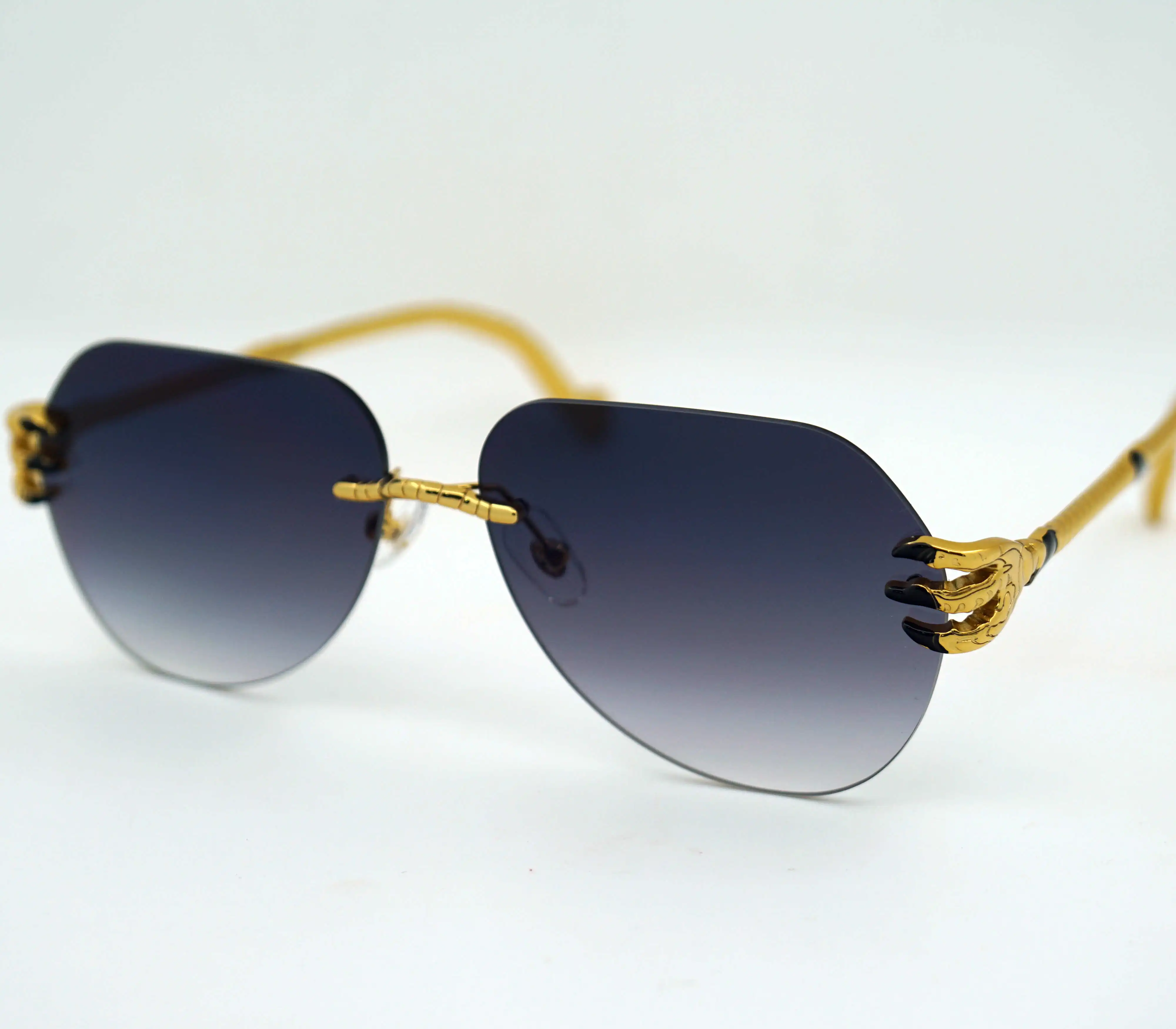 

eoome In fashion Quality Trending New Special Design Female sunglass pilot shape Retro Oculos UV400