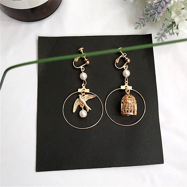Clip On Earrings Retro Korean Asymmetrical Temperament Exqui