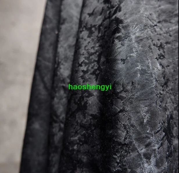 Ткань для одежды жаккардовая с эффектом грязной стирки темным узором рисовая