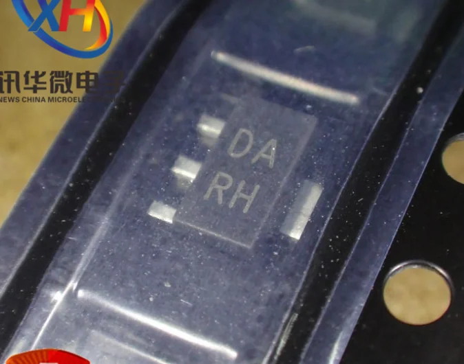 

Mxy SMD triode 2SD1664 D1664 DARH 1a / 32VNPN SOT89 (100 шт./лот)