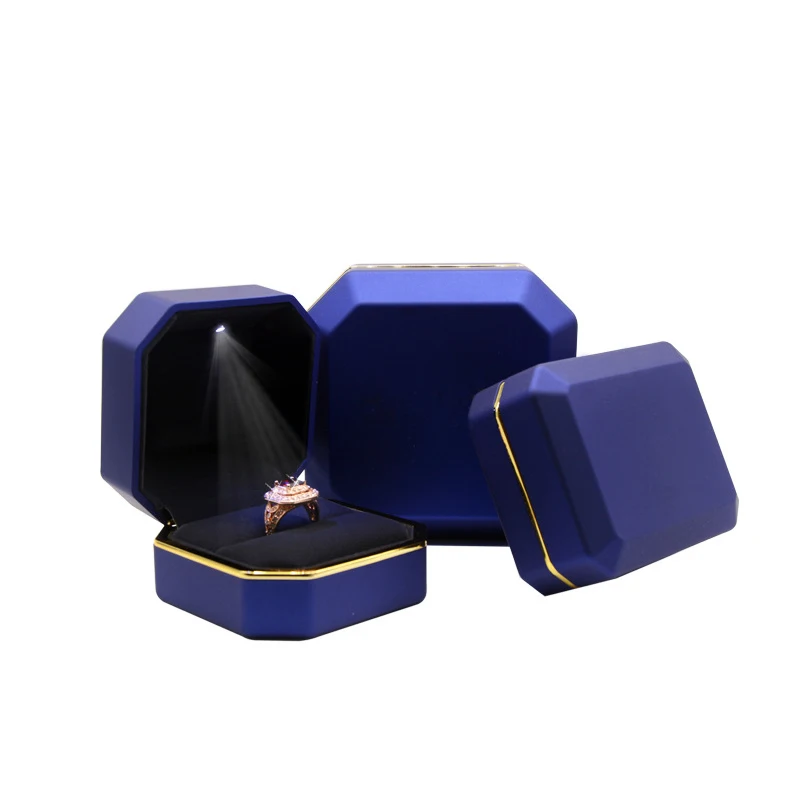 Светодиодный свет кольцо ювелирные изделия Дисплей коробка с золотой проволоки