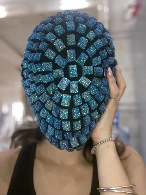 16 виды украшенные заклепками Головных уборов черные стразы маска черная