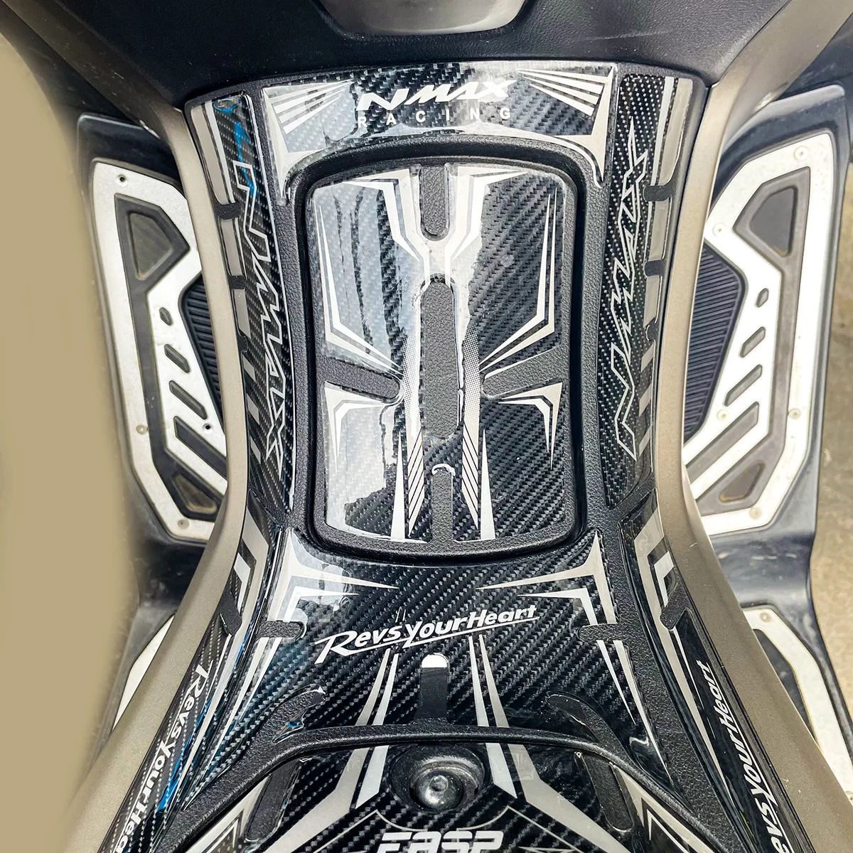 Защитная Наклейка на бак мотоцикла подходит для Yamaha NMAX115 NMAX 115 2020 2021 5D углеродное