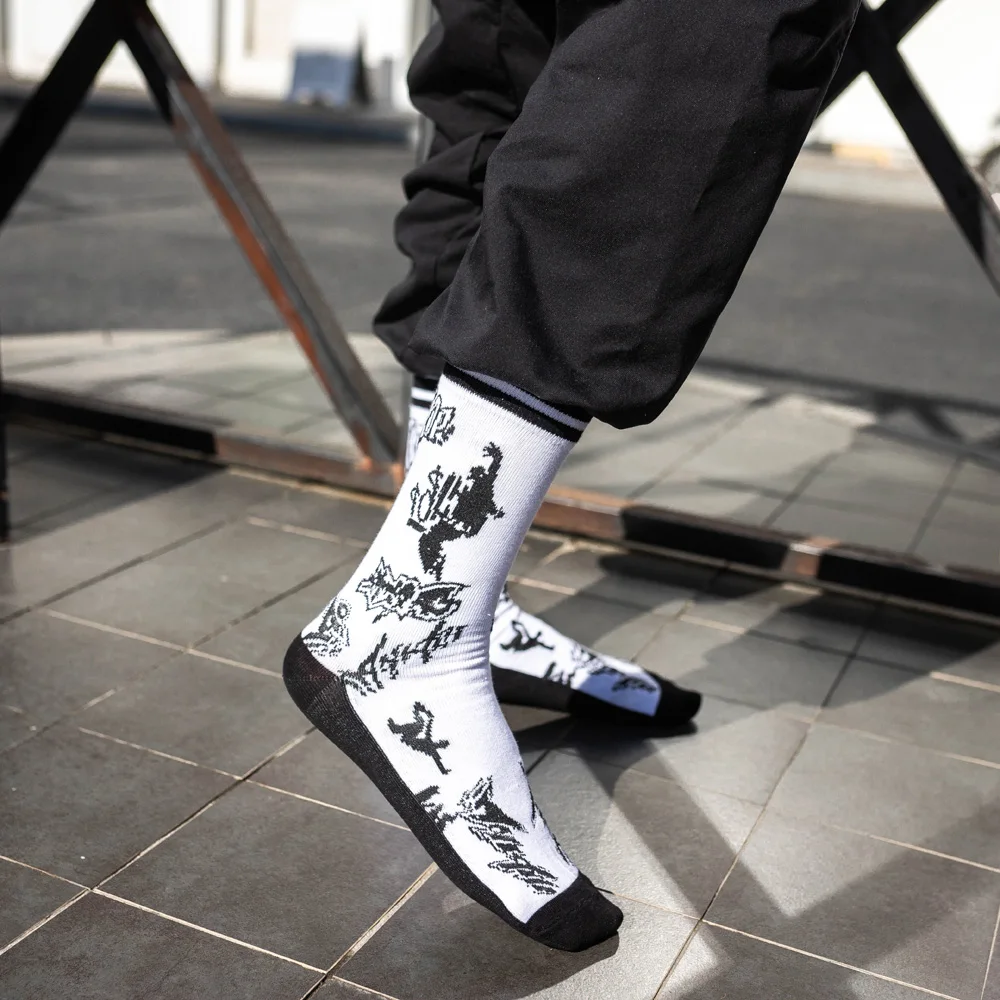 

2021 New Style Black White Printed Men Socks Crew Cotton Size 37-42