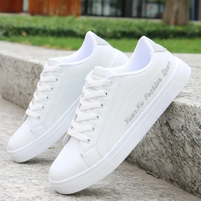 

Vulcanizes shoes boys fashion Faux leather sneakers school platform shoes men white sneakers 2021 new