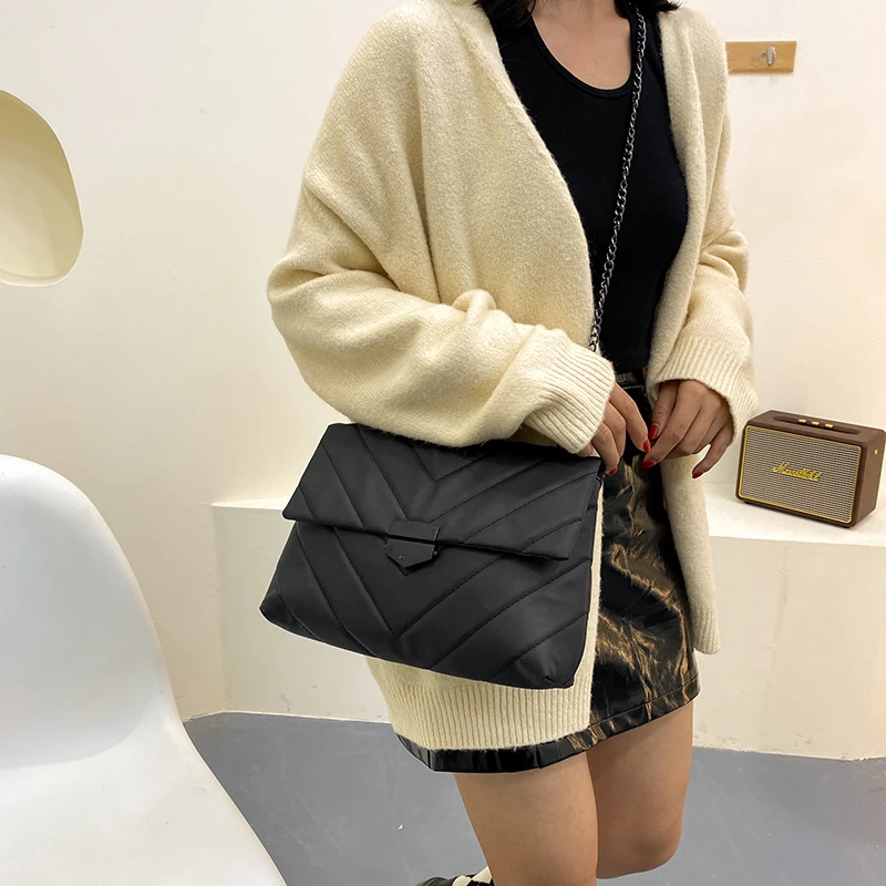 

New Women Fashion Casual Chain Crossbody Bags For Women Fashion Simple Shoulder Bag Ladies Designer Handbags PU Leather Messen