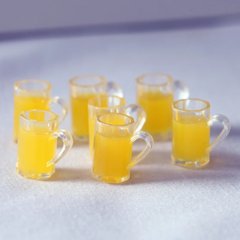 

4Pcs Resin Mini Orange Juice Cup 1:12 Scale Dollhouse Kitchen Decoration