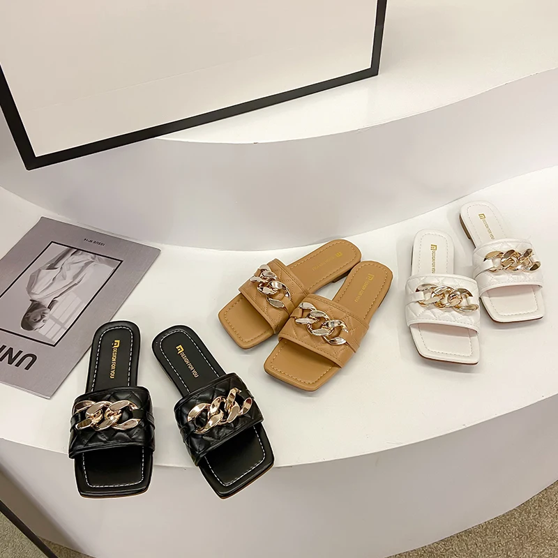 

Flat Shoes Female Slippers Women Summer Pantofle Luxury Slides Rivet 2021 Soft Designer PU Rubber Fashion Metal Decoration